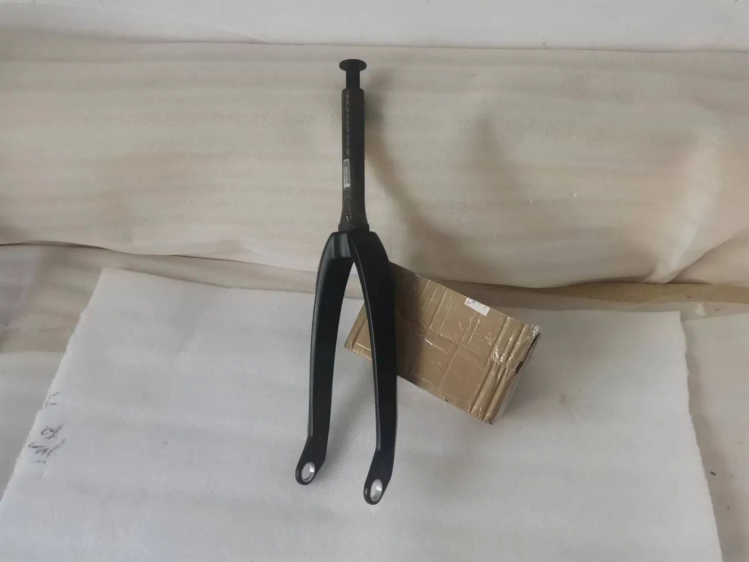 20er Carbon BMX Race Bike Rigid Fork 100X20mm Thru-Axle China Manufacturer